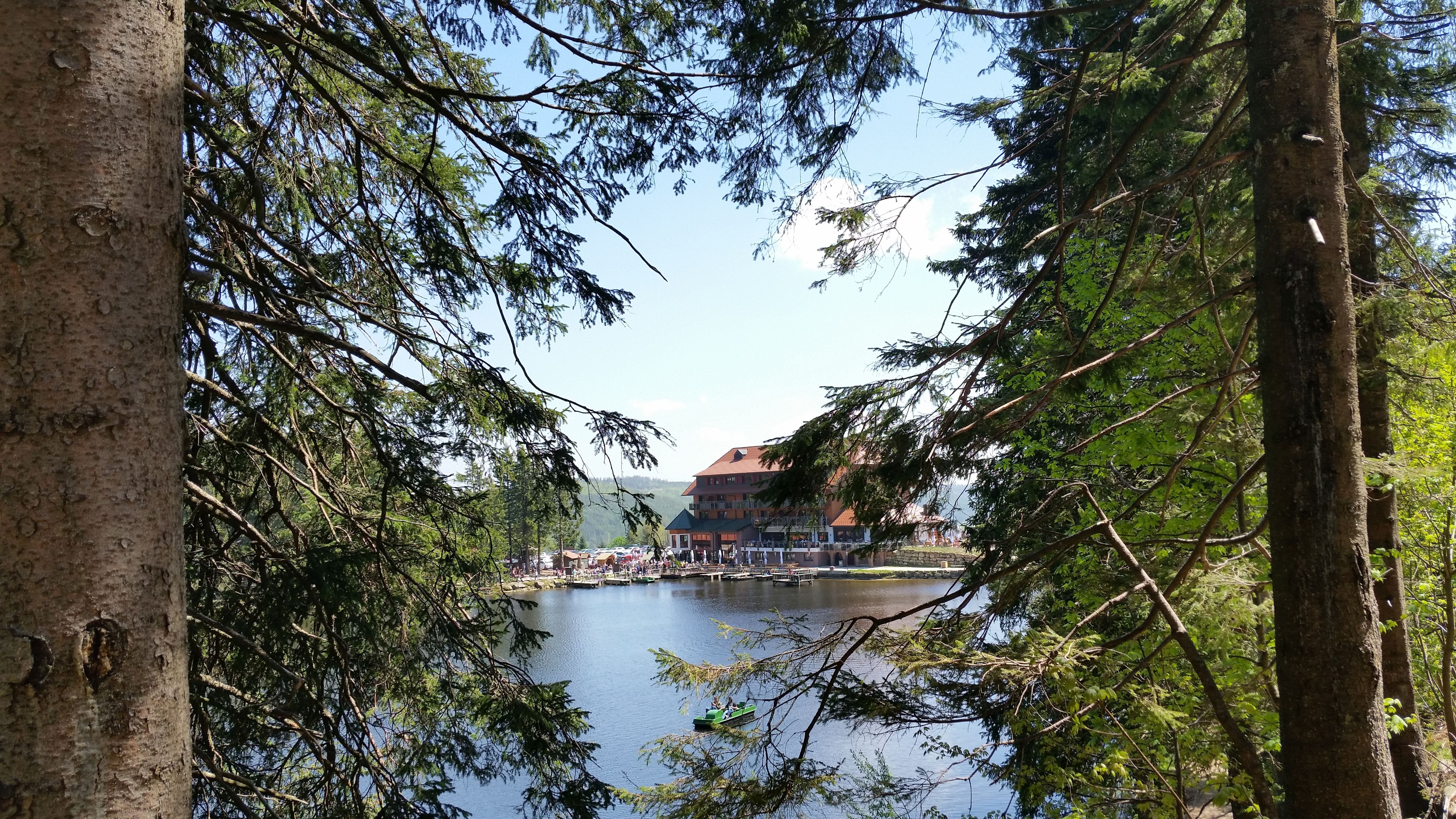Das Bild zeigt den sagenumwobenen Mummelsee 