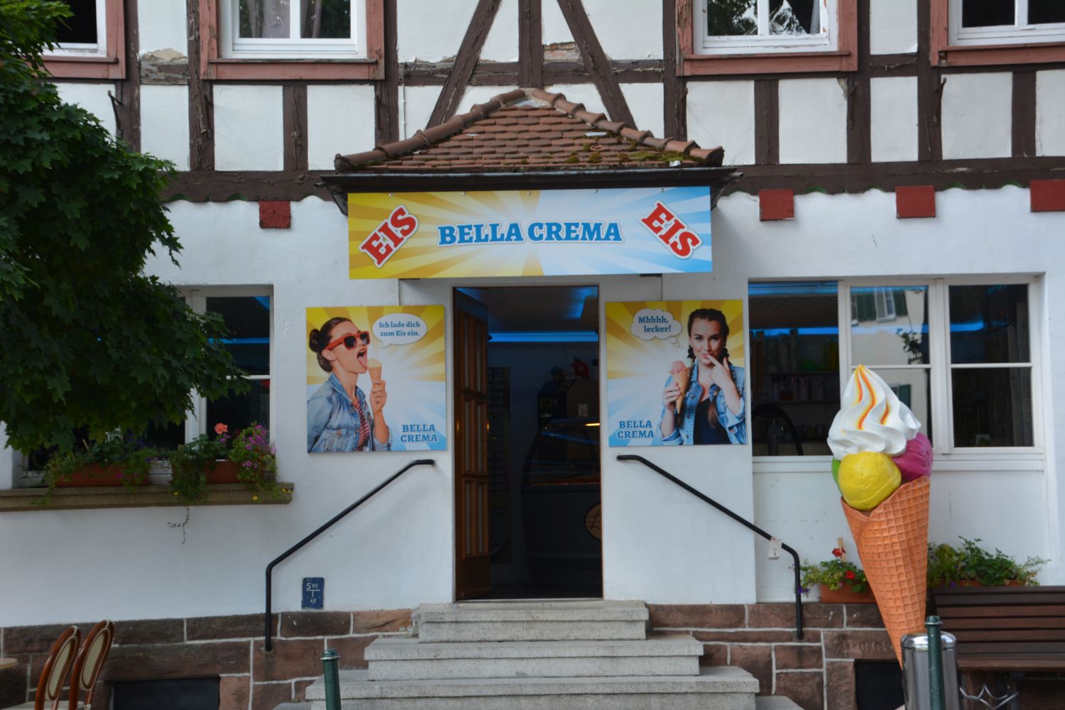 Eisdiele "Bella Crema"