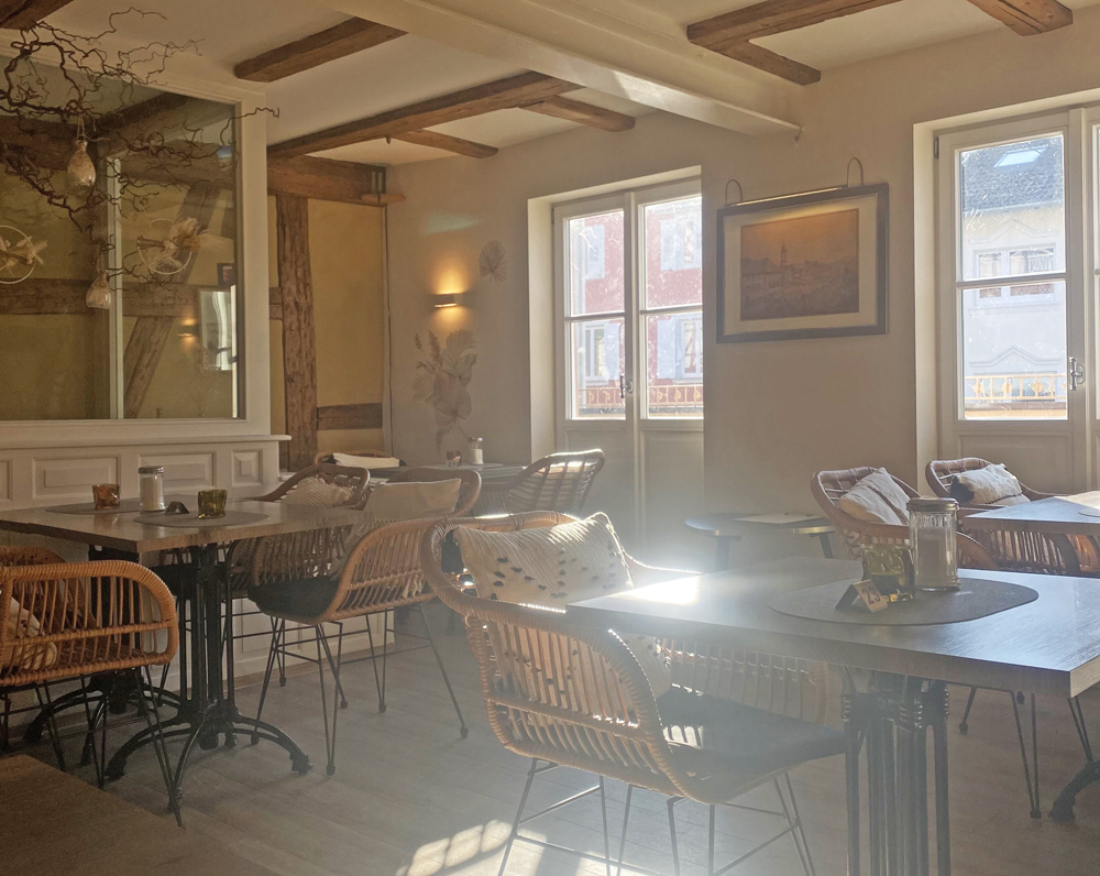 Rahmi's Café & Lounge
